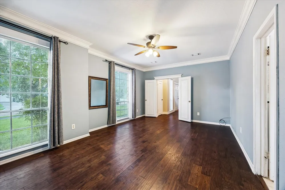 1414 W Castlewood Avenue Friendswood, TX 77546