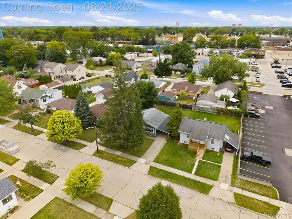 62 Madison Avenue Clawson City, MI 48017