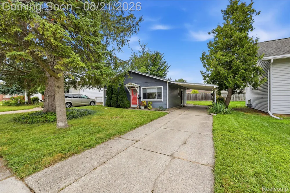 62 Madison Avenue Clawson City, MI 48017