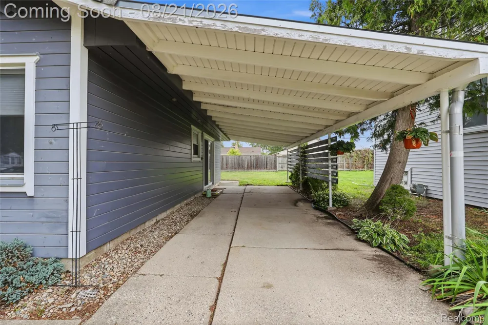 62 Madison Avenue Clawson City, MI 48017