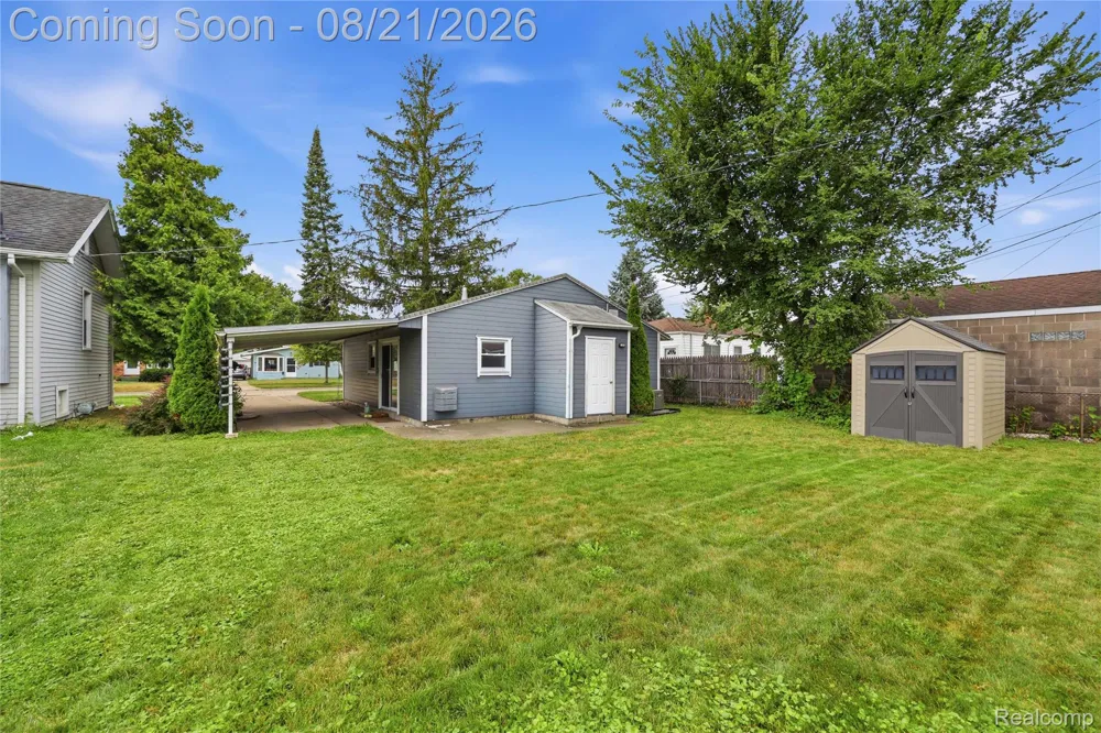 62 Madison Avenue Clawson City, MI 48017
