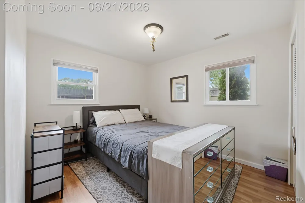 62 Madison Avenue Clawson City, MI 48017