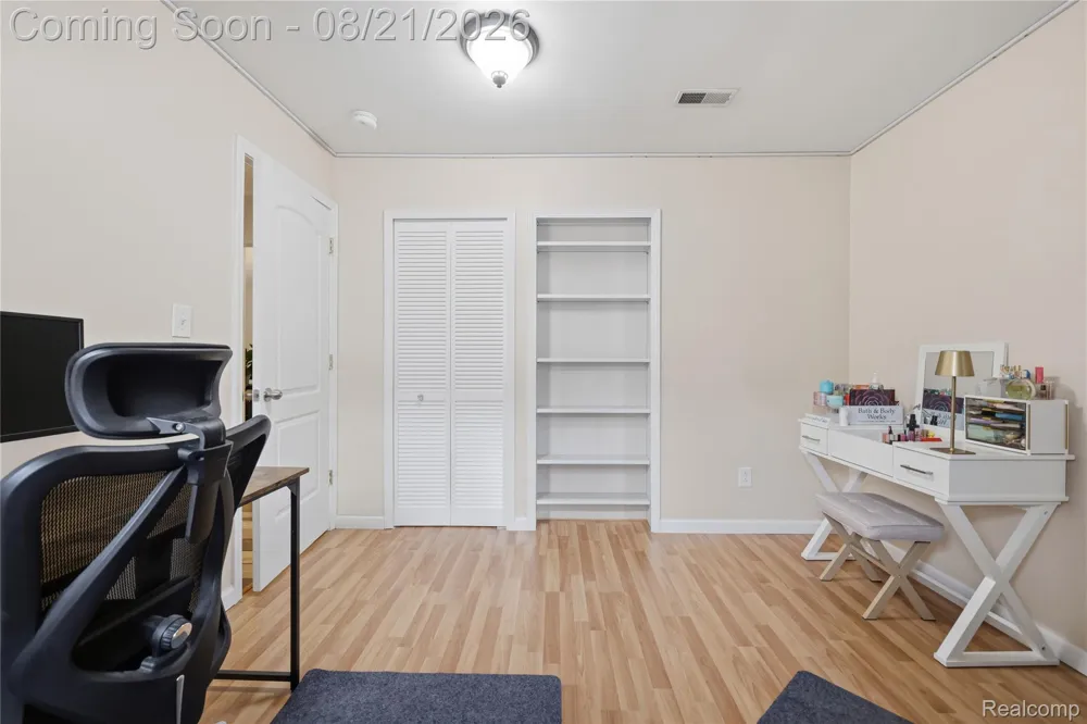 62 Madison Avenue Clawson City, MI 48017