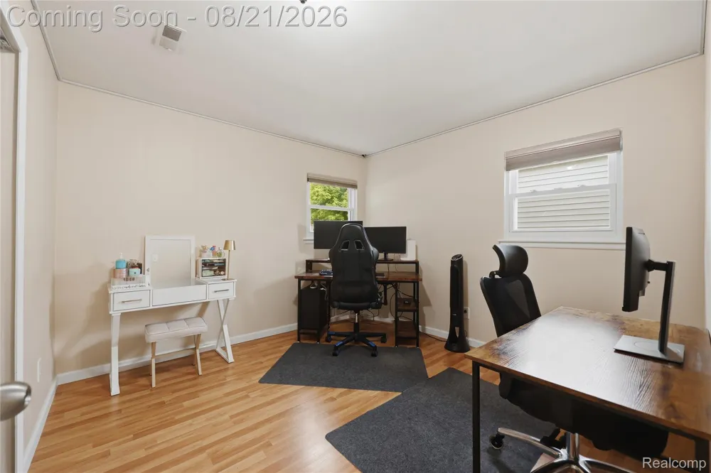 62 Madison Avenue Clawson City, MI 48017