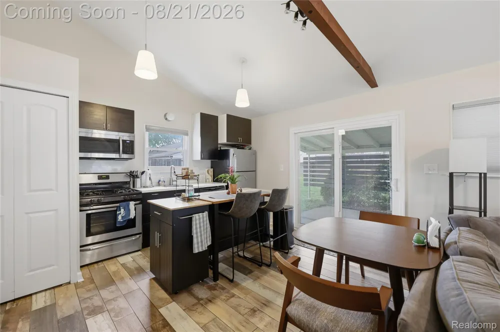 62 Madison Avenue Clawson City, MI 48017