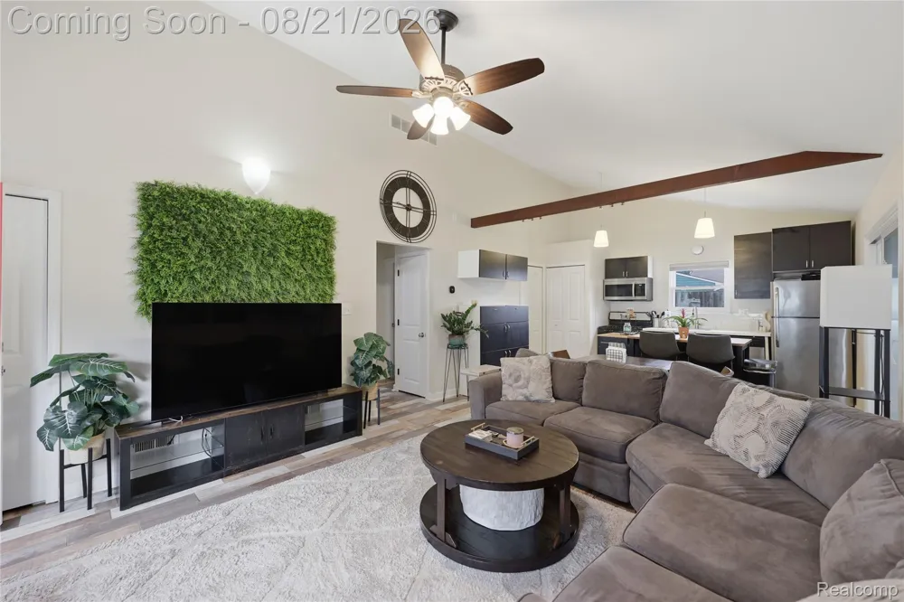 62 Madison Avenue Clawson City, MI 48017
