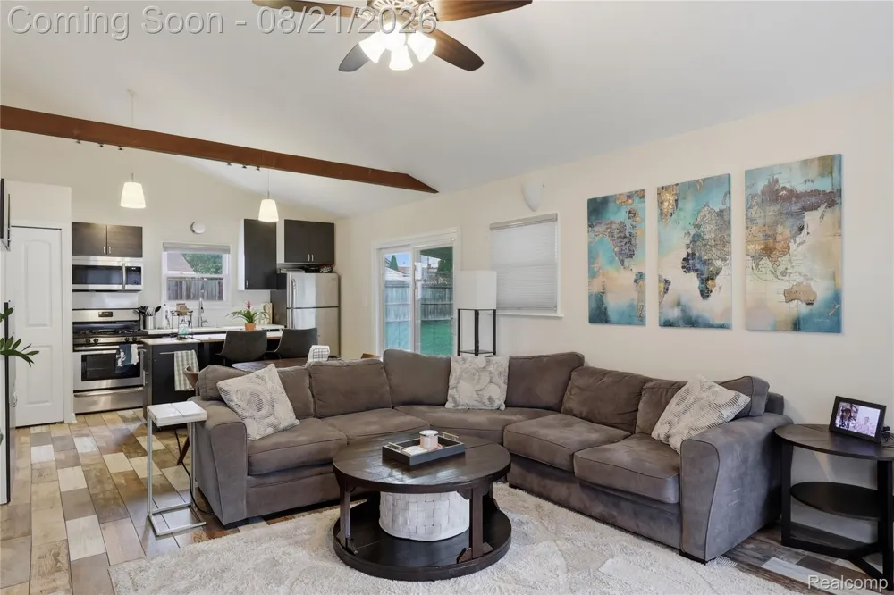 62 Madison Avenue Clawson City, MI 48017