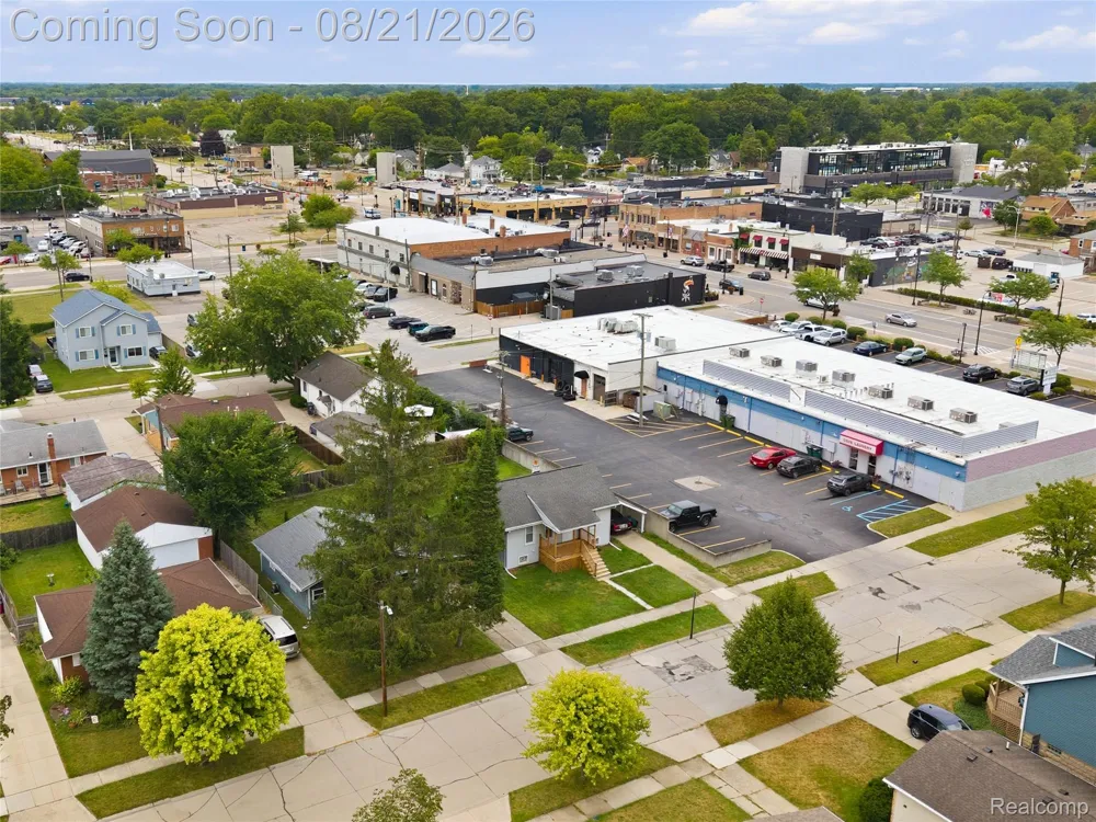 62 Madison Avenue Clawson City, MI 48017