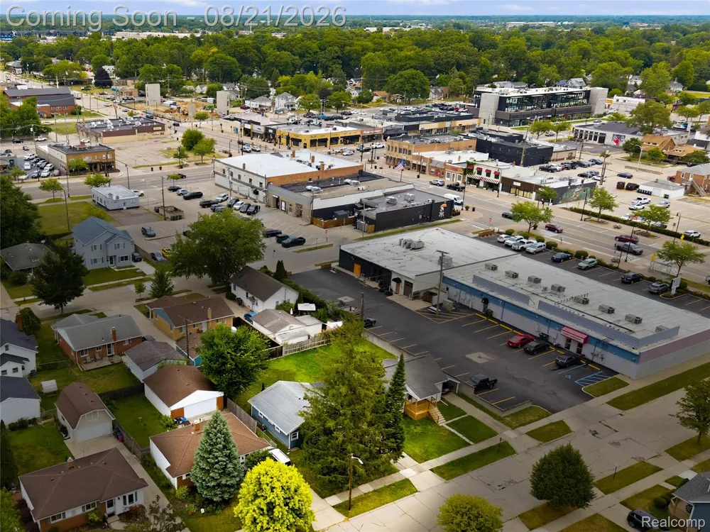 62 Madison Avenue Clawson City, MI 48017