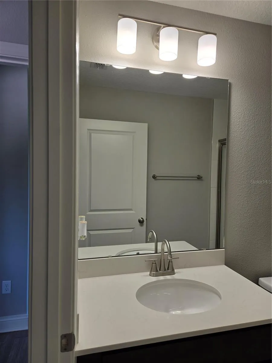 4437 BESSIE CIRCLE E Jacksonville, FL 32209