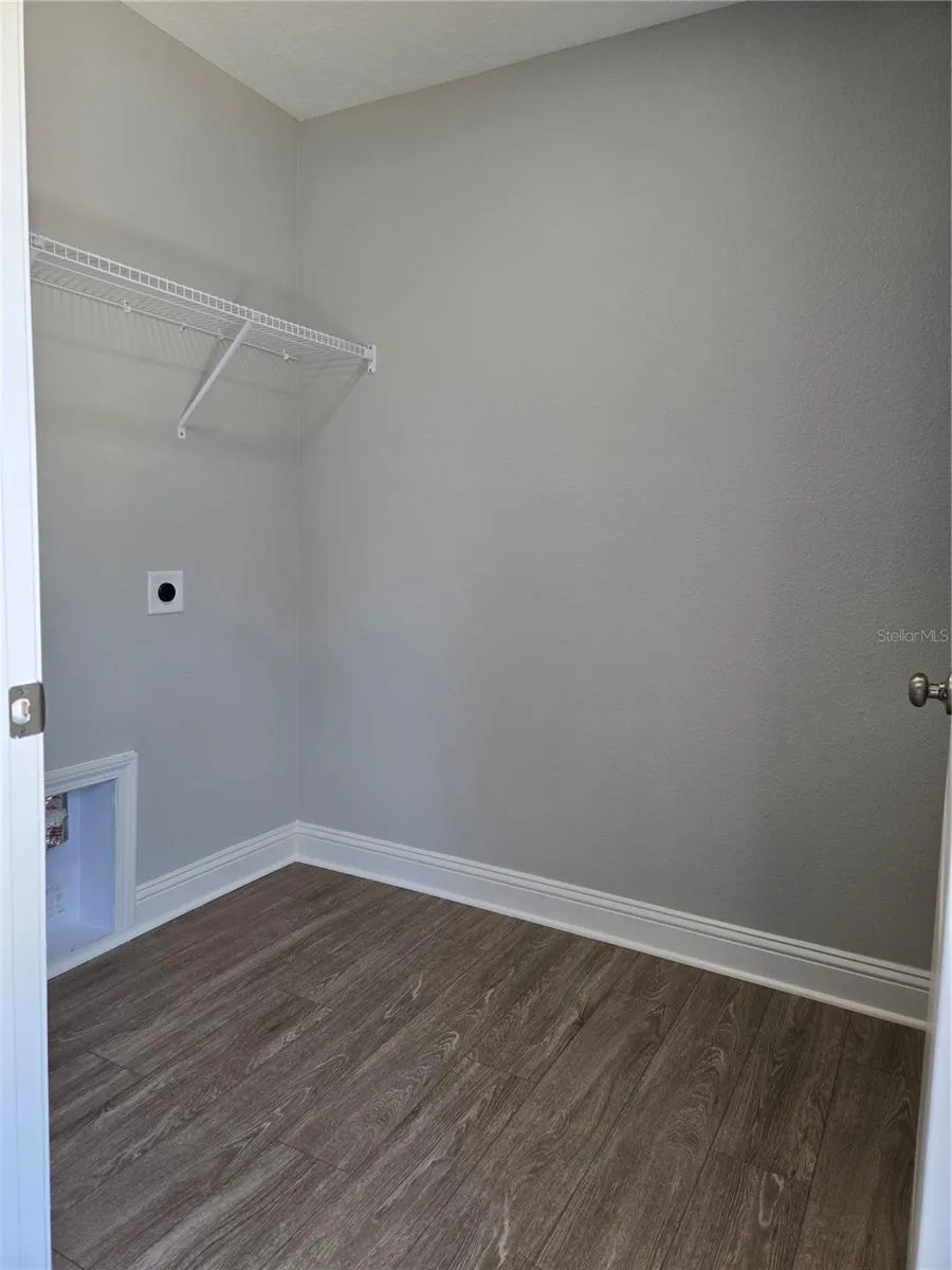 4437 BESSIE CIRCLE E Jacksonville, FL 32209
