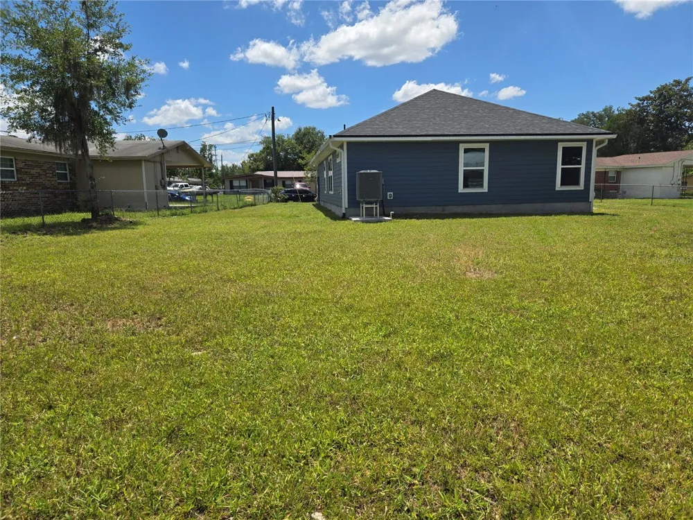 4437 BESSIE CIRCLE E Jacksonville, FL 32209