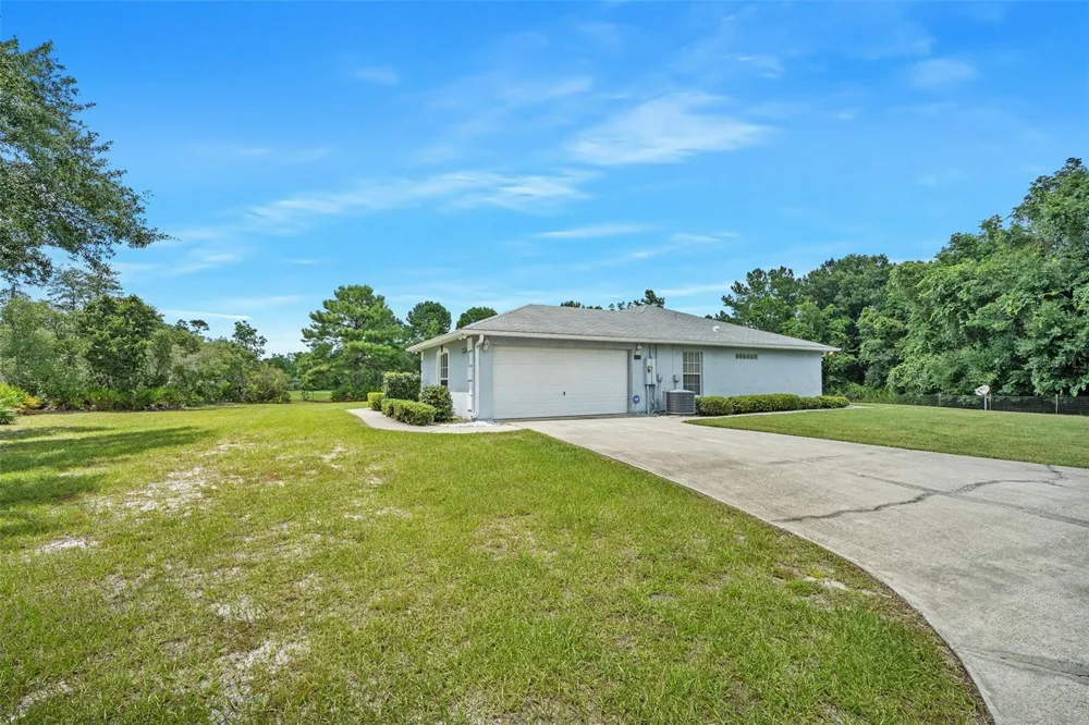 32543 PONDEROSA AVENUE Deland, FL 32720