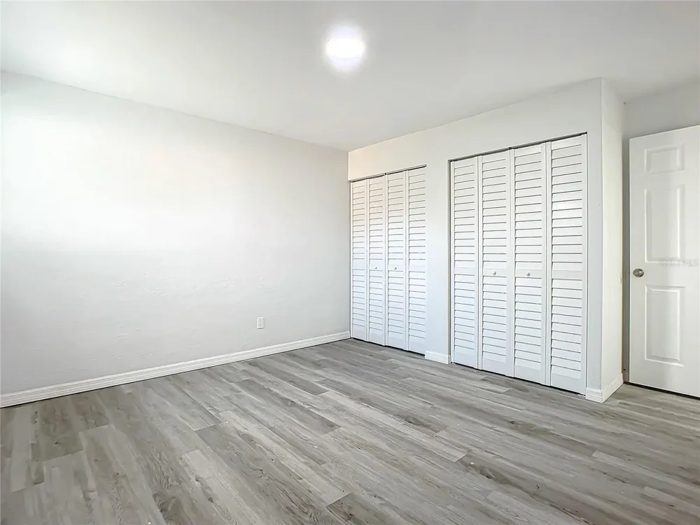 933 MARION STREET Daytona Beach, FL 32114