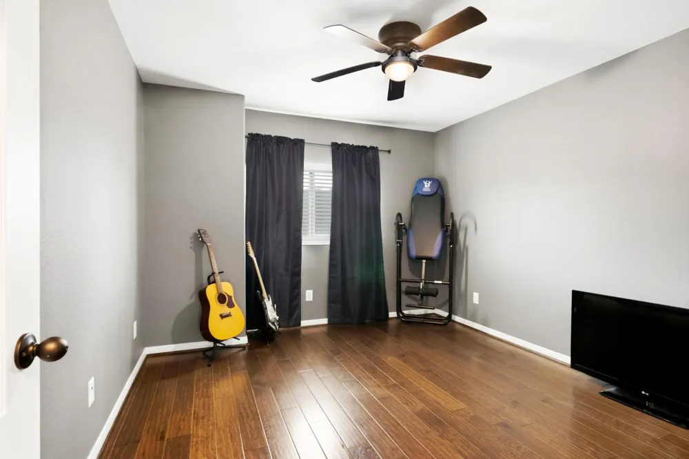 5026 Keith Road Pasadena, TX 77505