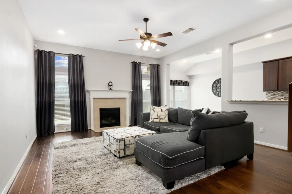 5026 Keith Road Pasadena, TX 77505