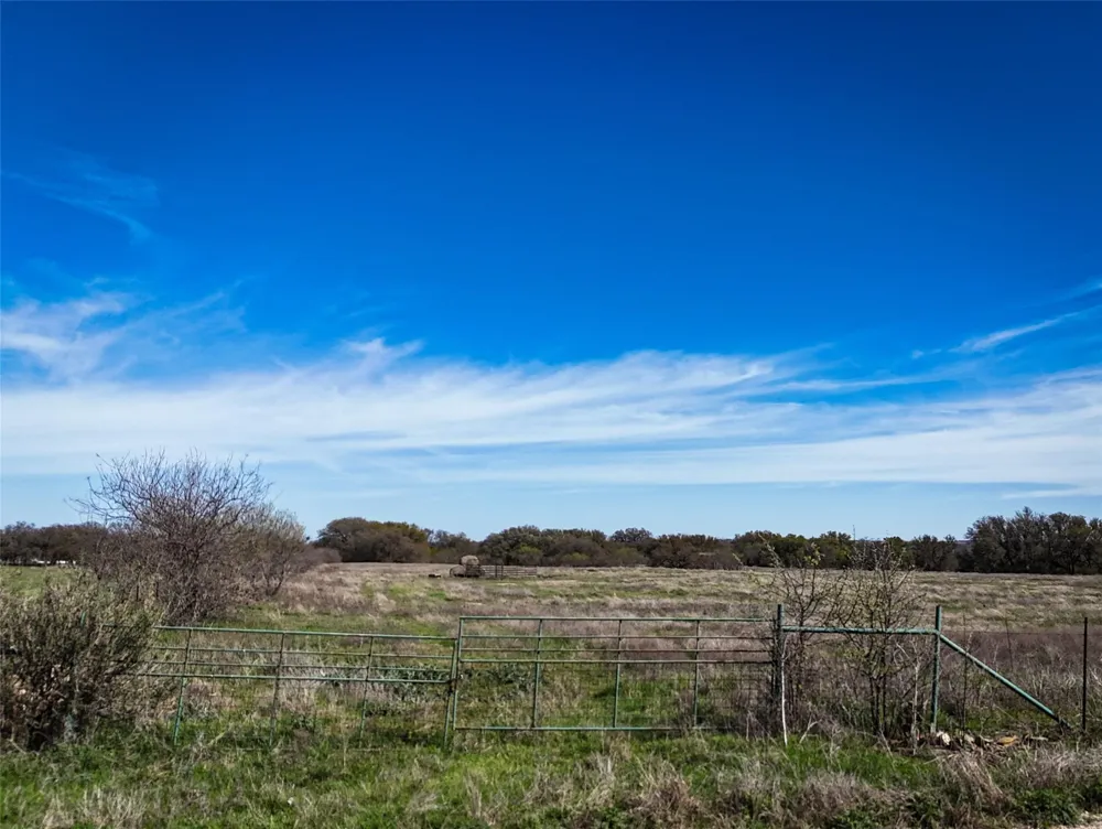 301 S Park Avenue Gustine, TX 76455