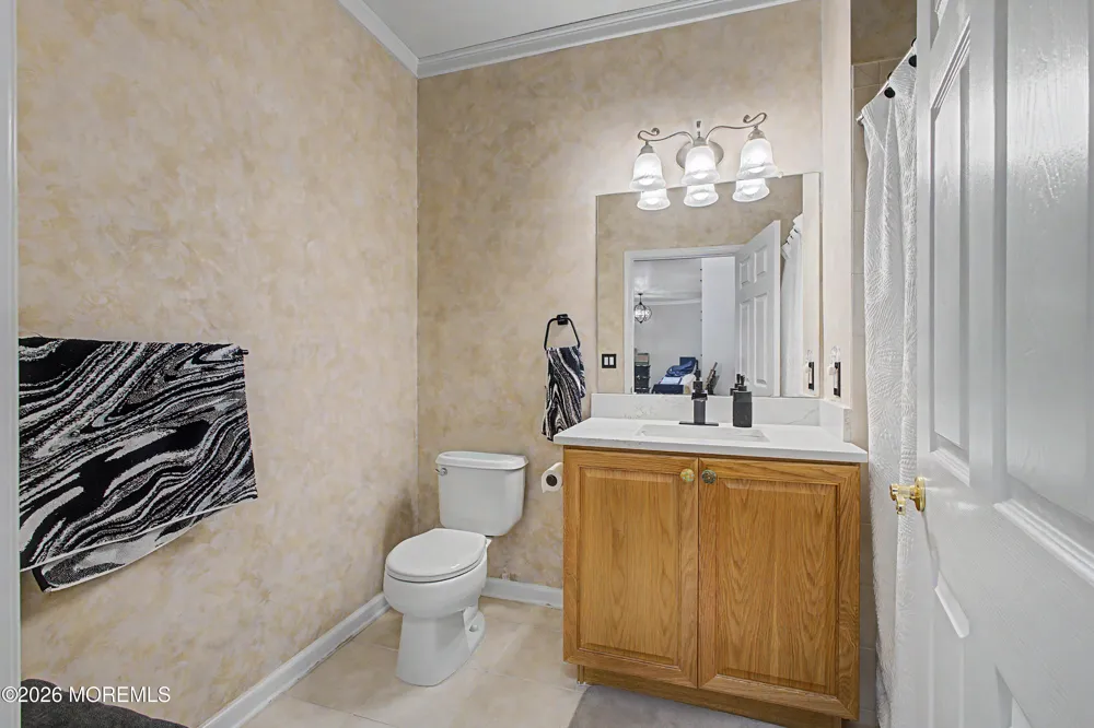 422 Sophee Lane Lakewood, NJ 08701