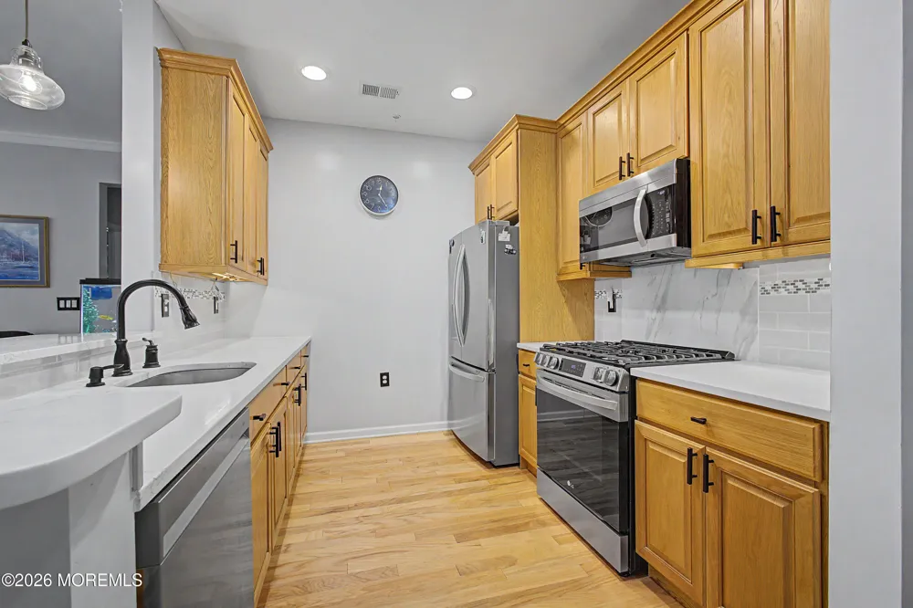 422 Sophee Lane Lakewood, NJ 08701