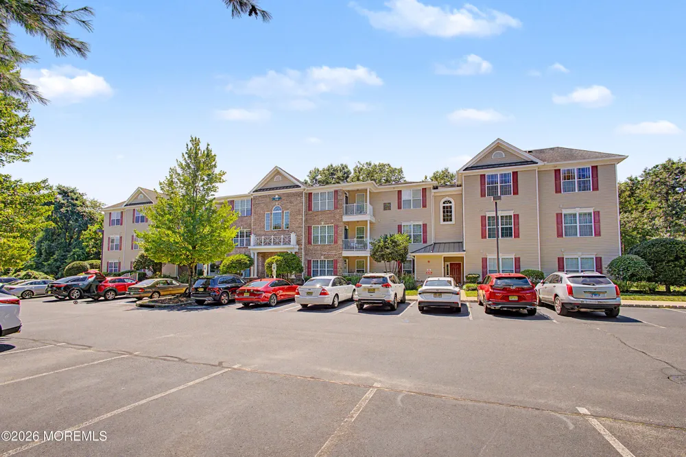 422 Sophee Lane Lakewood, NJ 08701