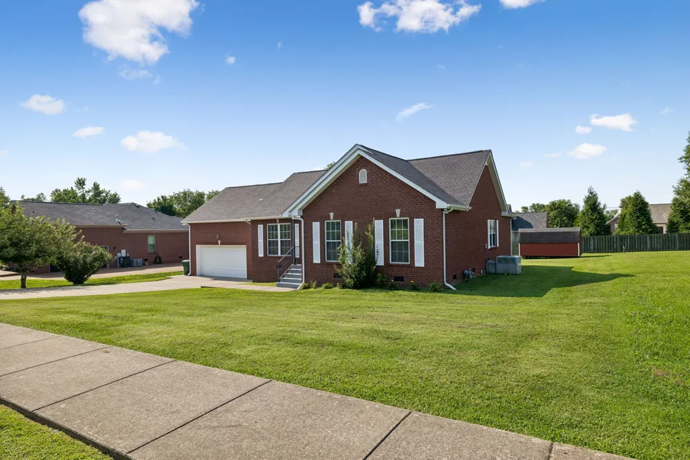 1014 Kiser Ave Hendersonville, TN 37075