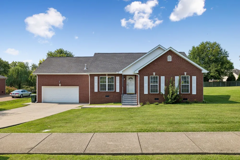 1014 Kiser Ave Hendersonville, TN 37075