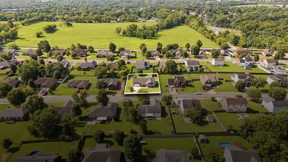 1014 Kiser Ave Hendersonville, TN 37075