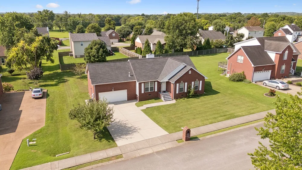 1014 Kiser Ave Hendersonville, TN 37075