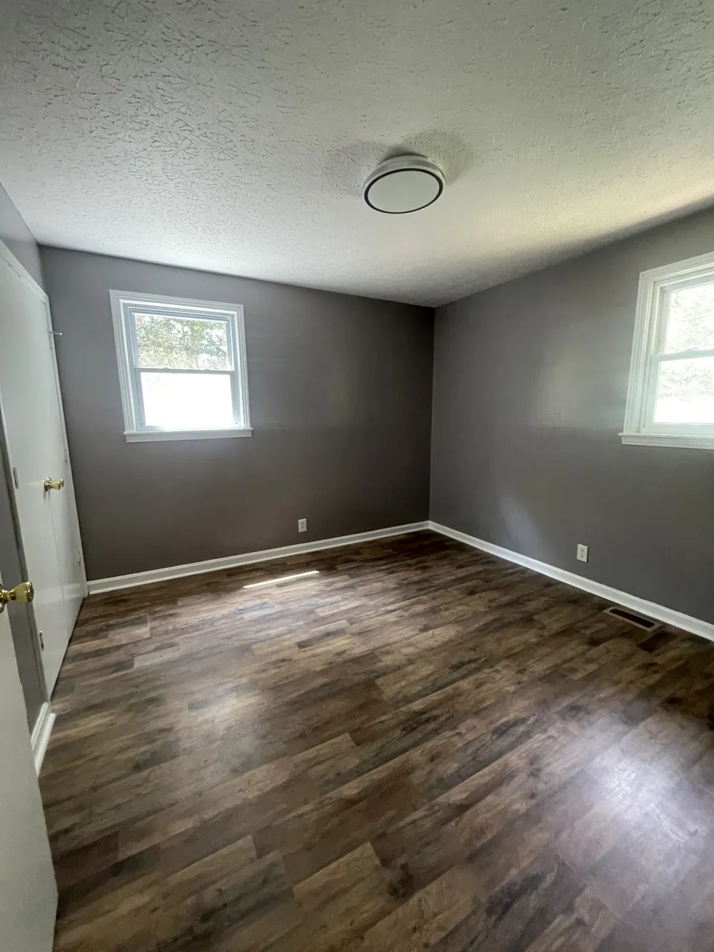 1143 Chestnut Dr Burns, TN 37029