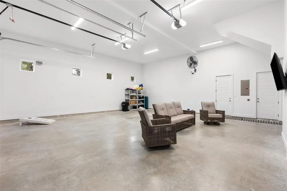 3160 Lakeview Drive Canyon Lake, TX 78133