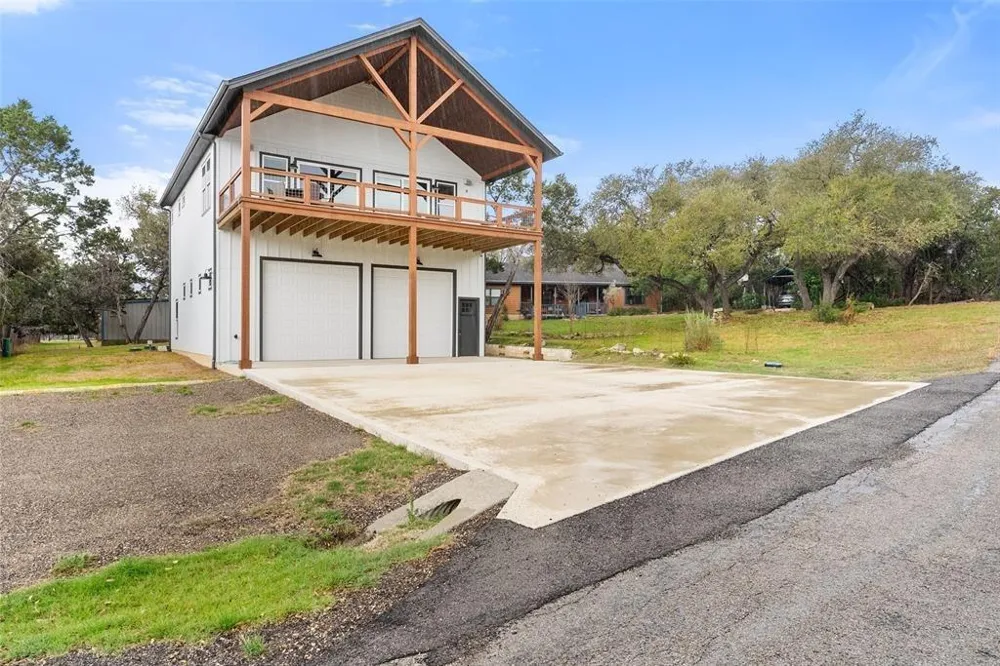 3160 Lakeview Drive Canyon Lake, TX 78133