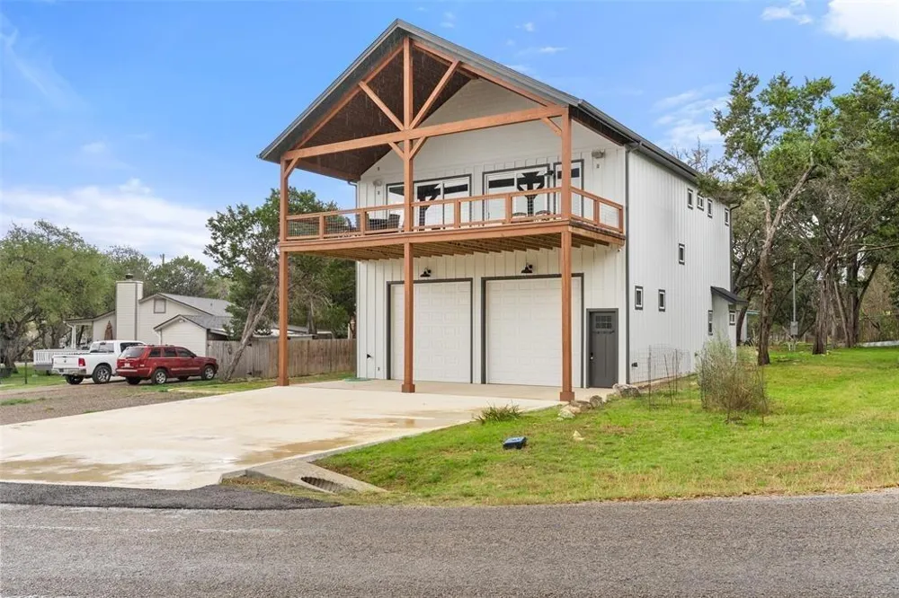 3160 Lakeview Drive Canyon Lake, TX 78133