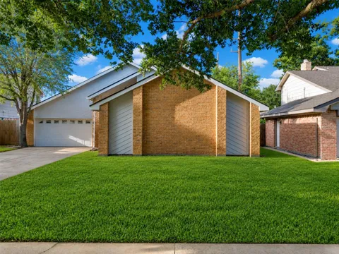 3035 Pecan Point Dr