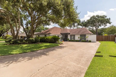906 Eva Drive