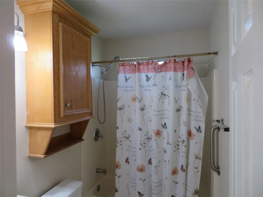 15682 Highway 105 Cleveland, TX 77327