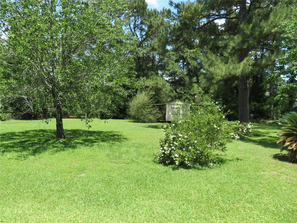 15682 Highway 105 Cleveland, TX 77327