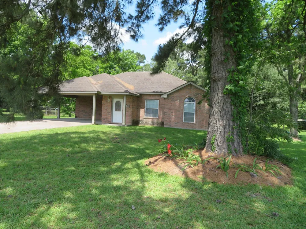 15682 Highway 105 Cleveland, TX 77327