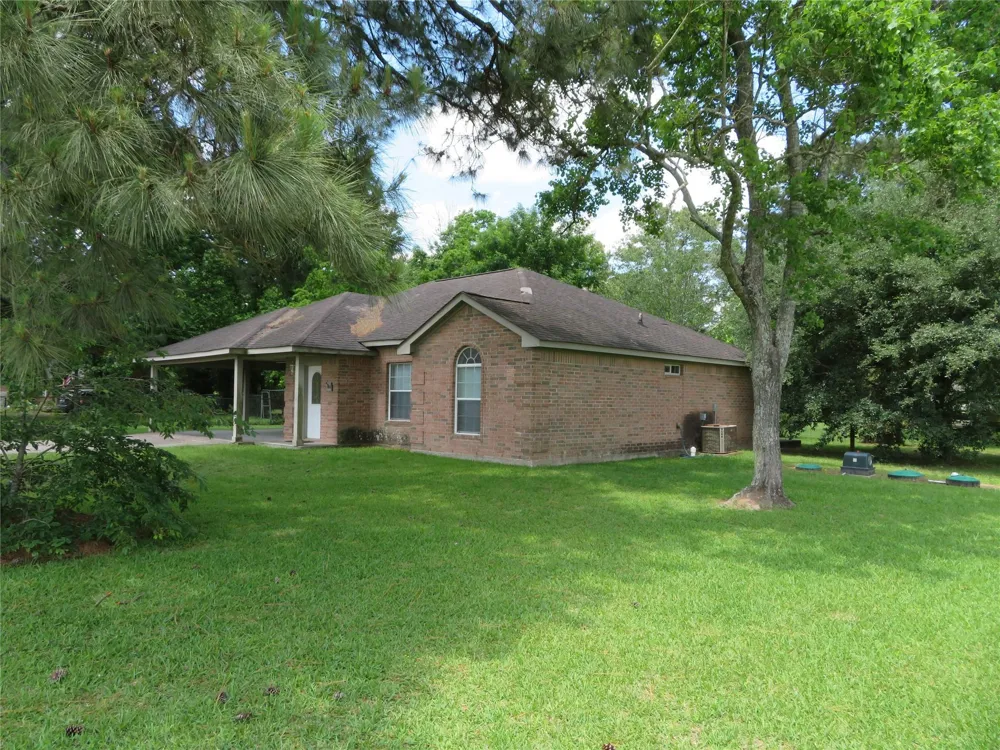 15682 Highway 105 Cleveland, TX 77327