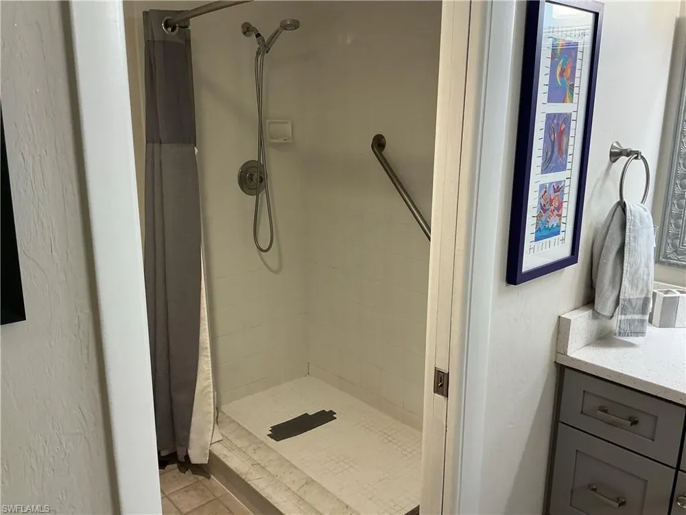 5730 Trailwinds Drive #411 Fort Myers, FL 33907