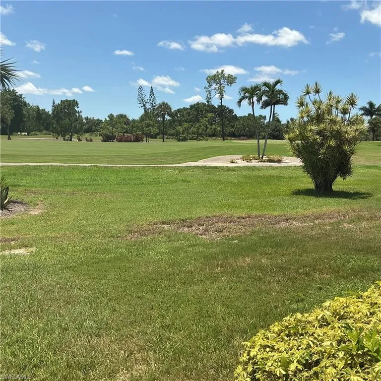 5730 Trailwinds Drive #411 Fort Myers, FL 33907