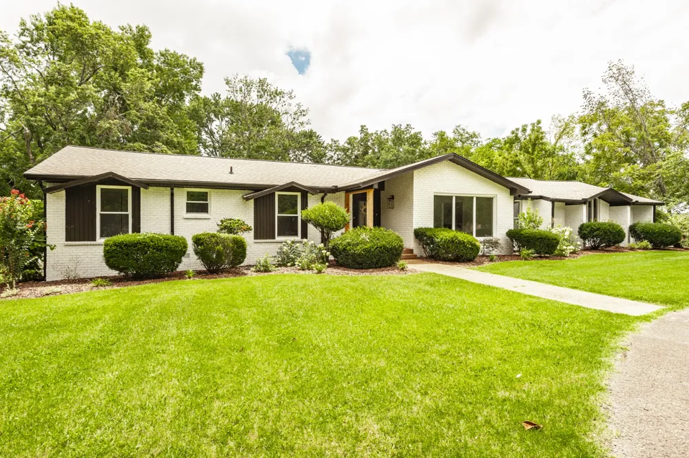 205 Bluegrass Dr Hendersonville, TN 37075