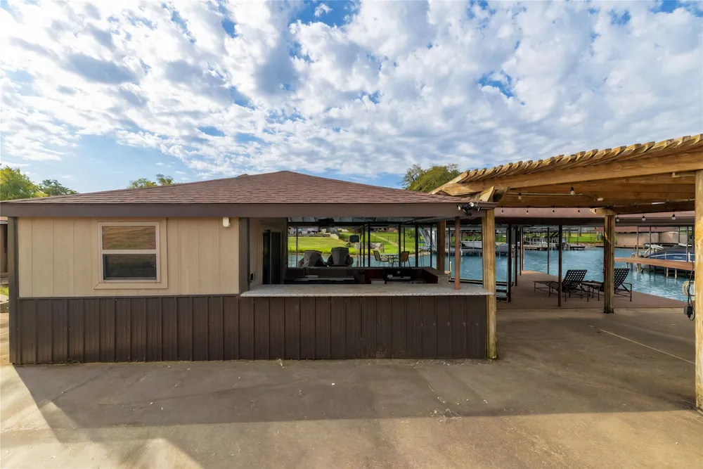 114 Seminole Drive Gainesville, TX 76240
