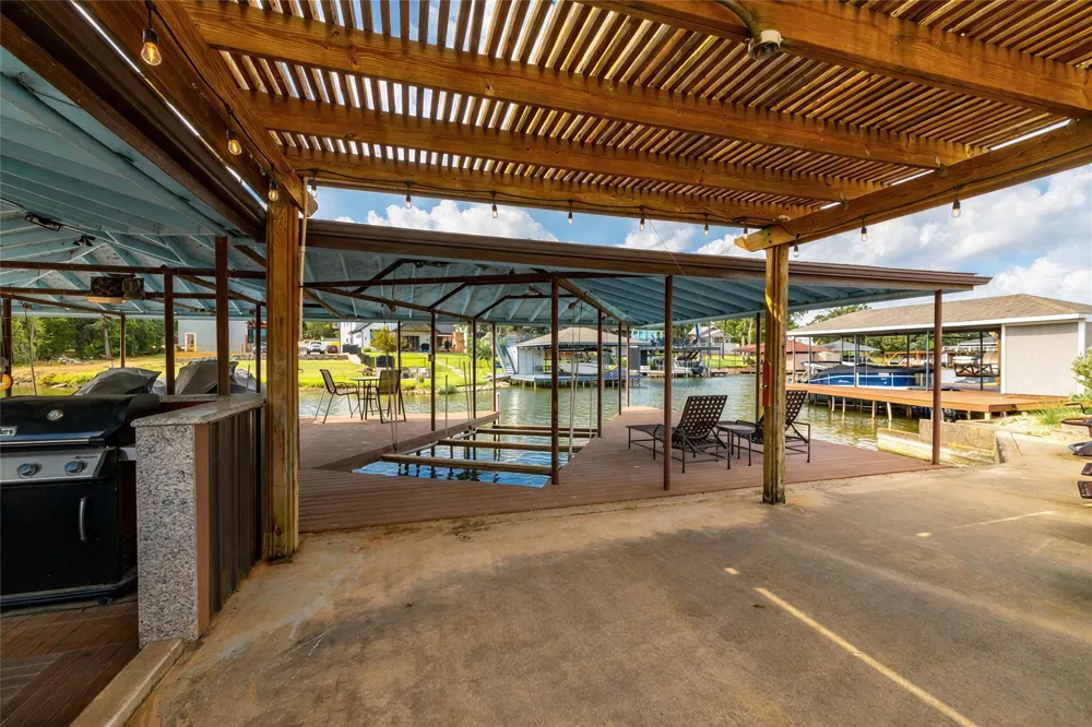 114 Seminole Drive Gainesville, TX 76240