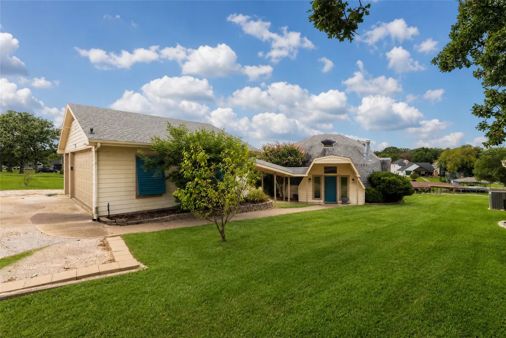 114 Seminole Drive Gainesville, TX 76240