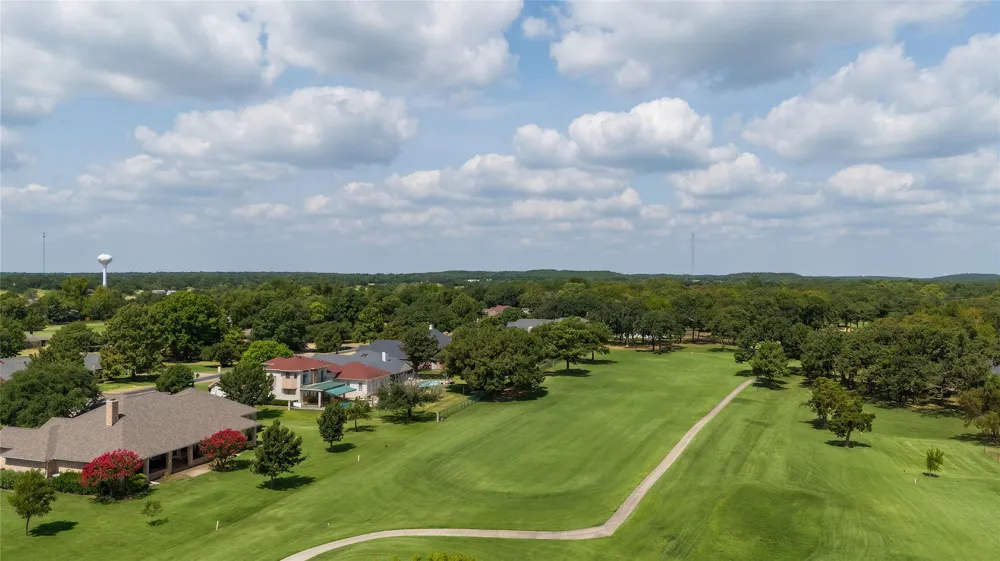 114 Seminole Drive Gainesville, TX 76240