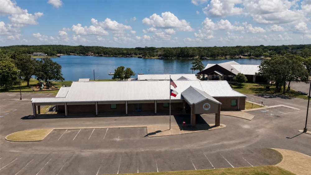 114 Seminole Drive Gainesville, TX 76240