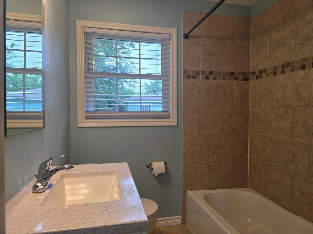 209 Franlee Street La Marque, TX 77568