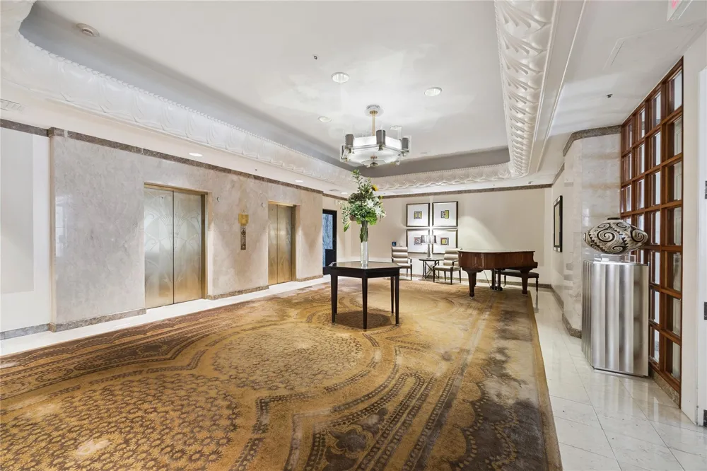 1111 Caroline Street #2908 Houston, TX 77010