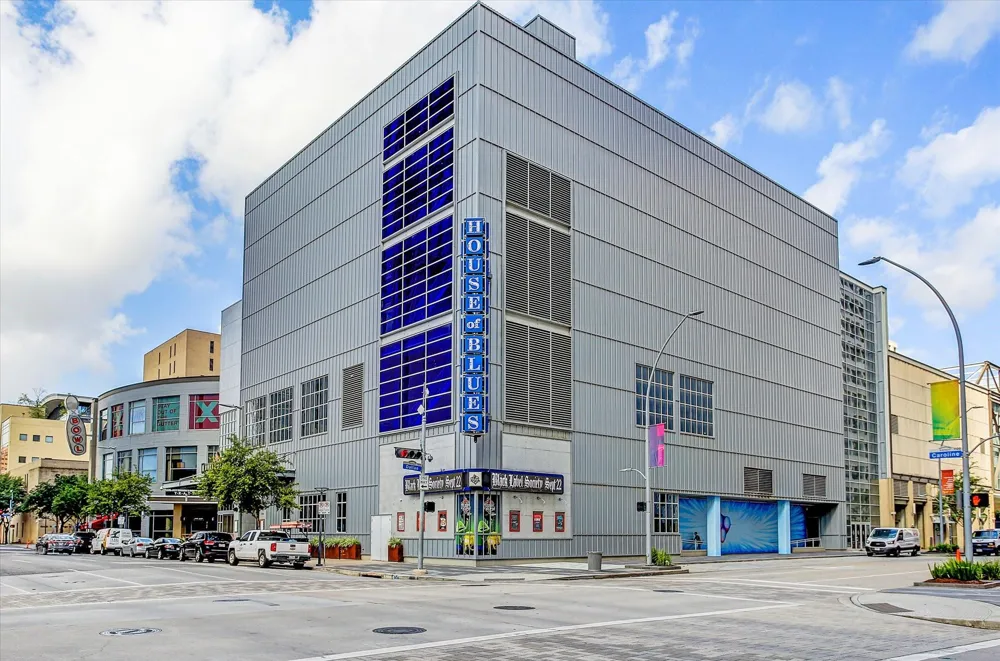 1111 Caroline Street #2908 Houston, TX 77010
