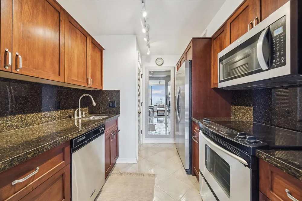 1111 Caroline Street #2908 Houston, TX 77010